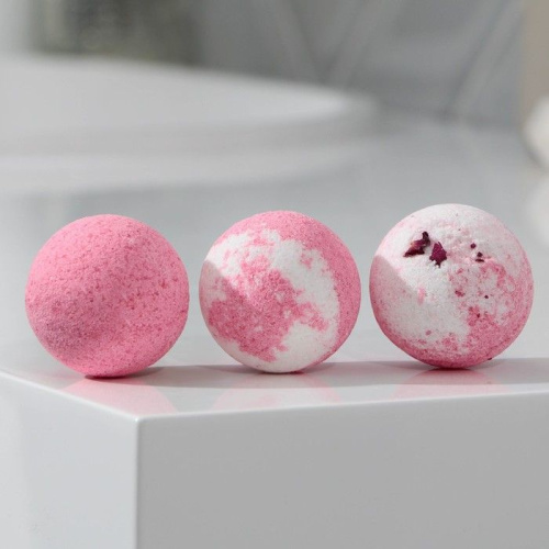 Набор из 3 бомбочек для ванны «Цветочная забота» с ароматом розы фото 3