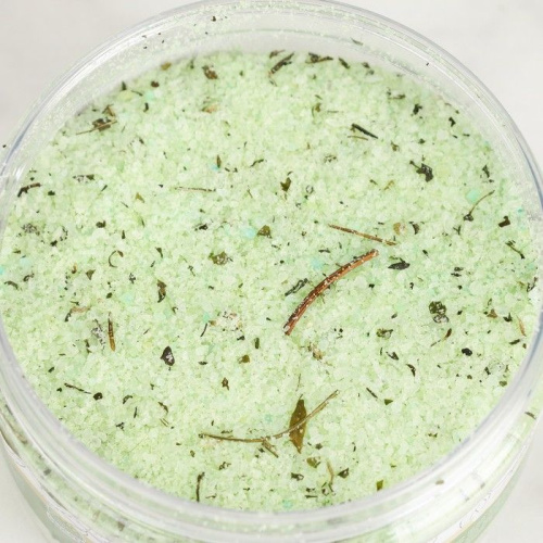 Тонизирующий соляной скраб для тела «Мята» с алтайскими травами - 250 мл. фото 2