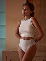 Высокие утягивающие трусики-танга Perfect Curves