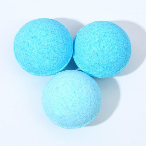 Набор из 3 бомбочек для ванны «Мечты сбудутся» с ароматом морозной свежести фото 2