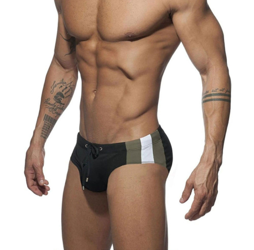 Черные мужские плавки с двухцветными вставками по бокам